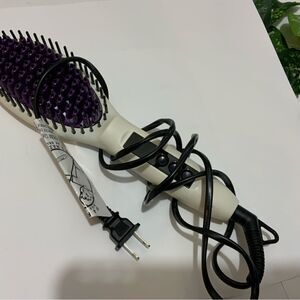 InStyler Ceramic Straightening Hot Hair Brush G2
